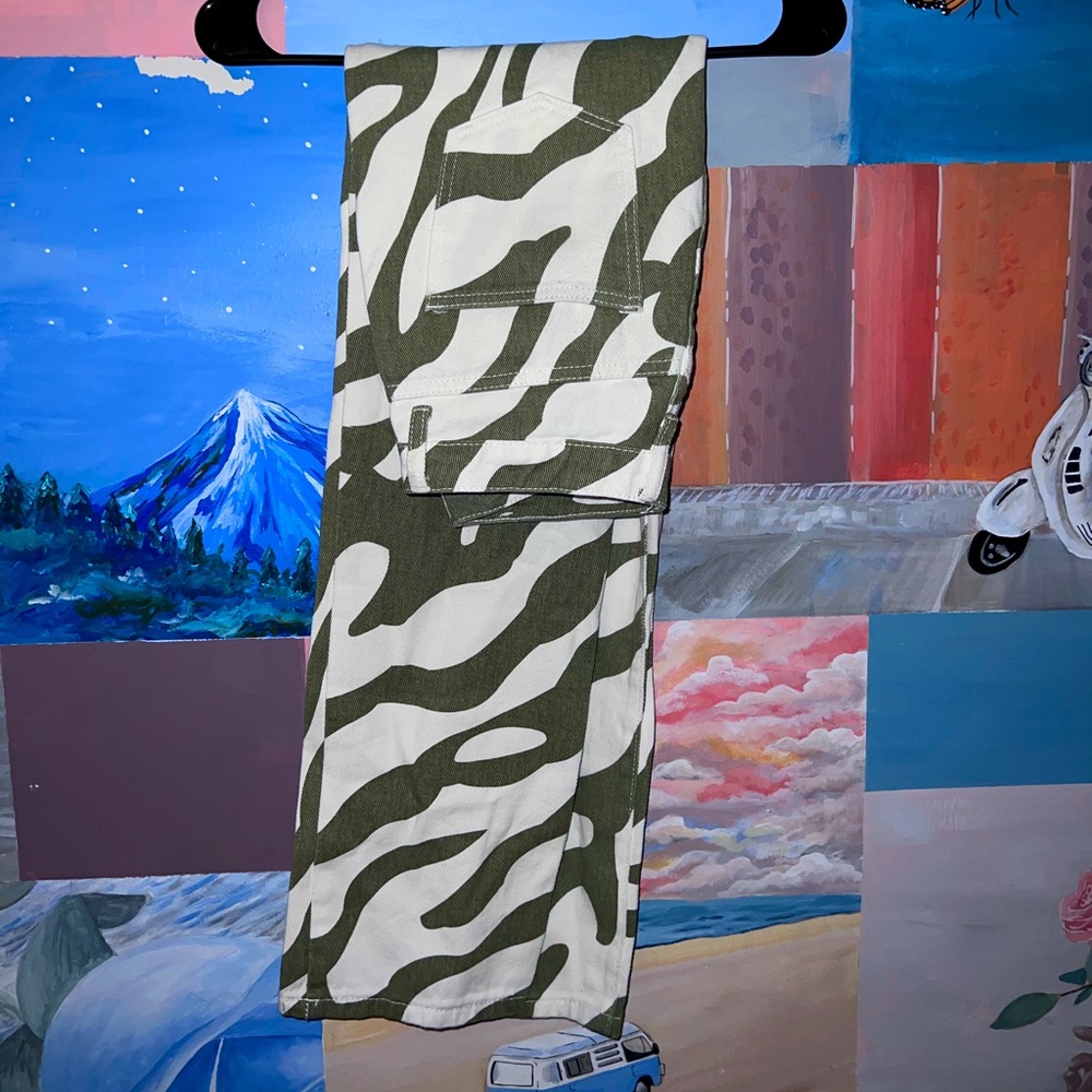 NEVER WORN Striped Denim Jeans